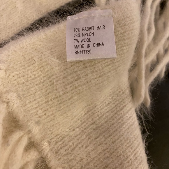 White Rabbit Fur Scarf - Picture 4 of 4